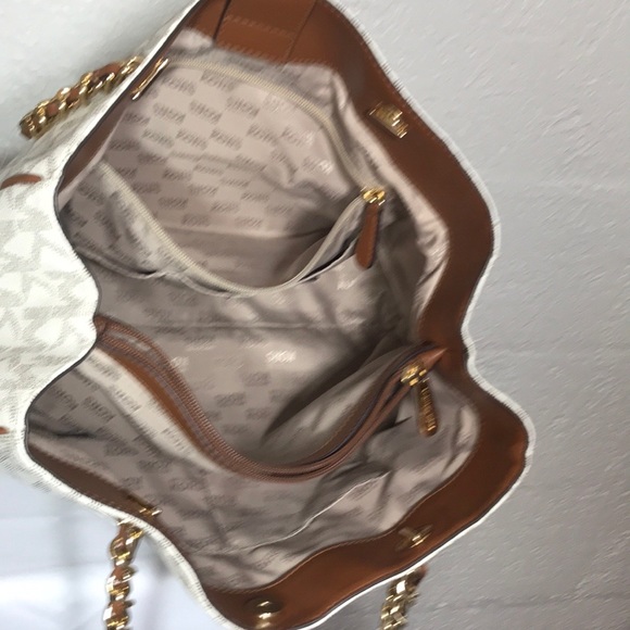 BEAUTIFUL Michael Kors handbag - Picture 3 of 6